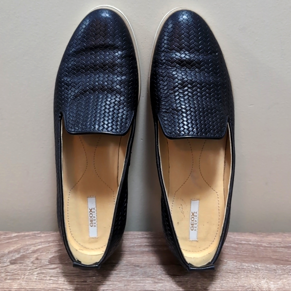 Geox Respira black leather loafer